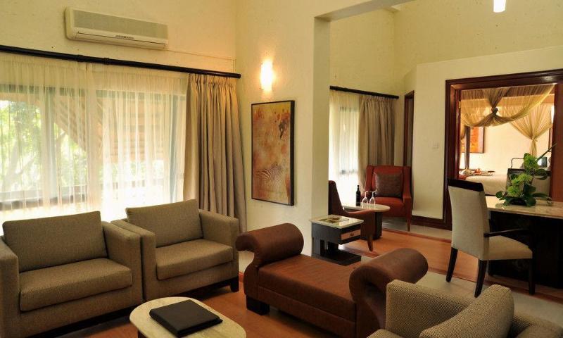 Cresta Mowana Safari Lodge Kasane Exterior foto