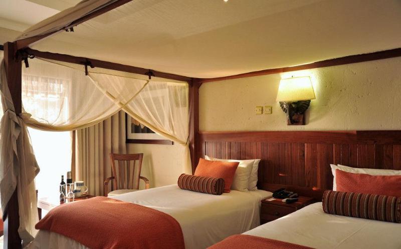 Cresta Mowana Safari Lodge Kasane Exterior foto