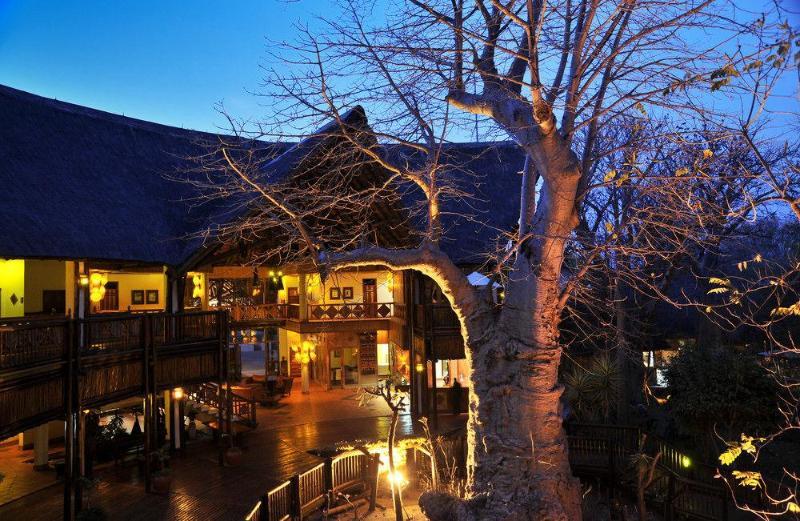Cresta Mowana Safari Lodge Kasane Exterior foto