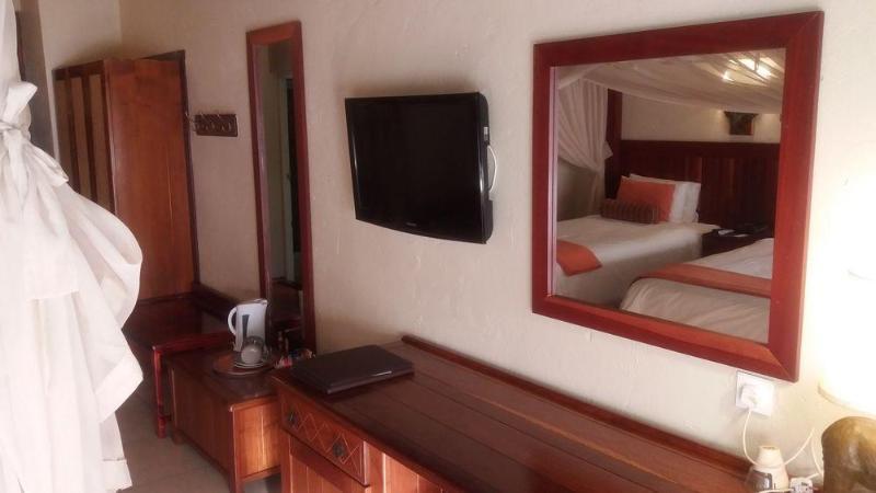Cresta Mowana Safari Lodge Kasane Exterior foto