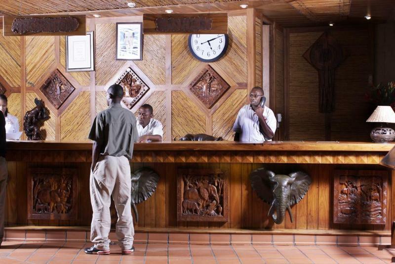 Cresta Mowana Safari Lodge Kasane Exterior foto