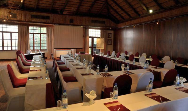 Cresta Mowana Safari Lodge Kasane Exterior foto