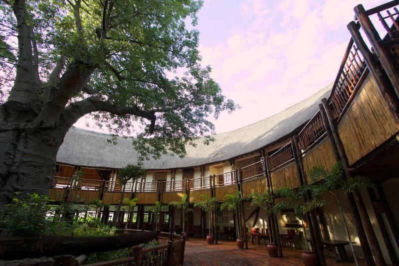 Cresta Mowana Safari Lodge Kasane Exterior foto